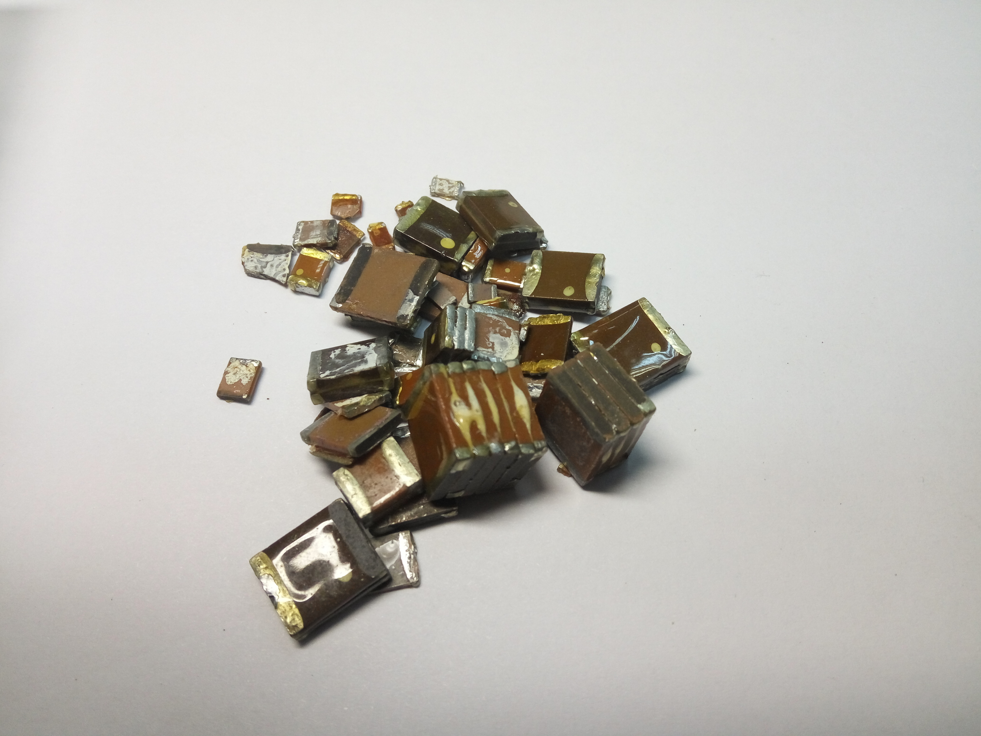 К 10-47 безкорпусные Конденсаторы